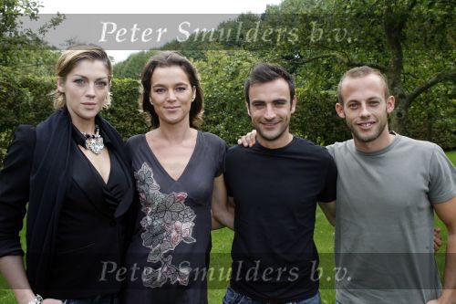Overveen 14 augustus 2006
Najaarspresentatie RTL.
 deelnemers dancing on ice . de belgische deelnemers zijn Kelly Pfaff, Staf Coppens Luc Appermont Pascale Naessens Wim Soutaer
Peter Smulders bv