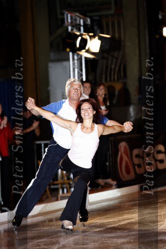 Utrecht 14 augustus 2006
Perspresentatie skating with the stars van sbs6.
Klaas Wilting
Peter Smulders bv