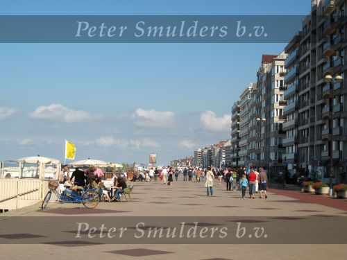 Knokke, 25 Augustus 2006
Een mooie zomerdag in Knokke
Strandhuisjes, Boulevard en Zee
