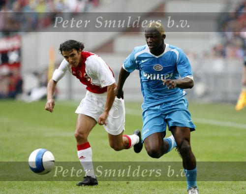 Amsterdam 13 augustus 2006
Ajax-PSV 3-1 om de johan Cruijff schaal in de arena.
Kone en George Ogararu
Peter Smulders bv