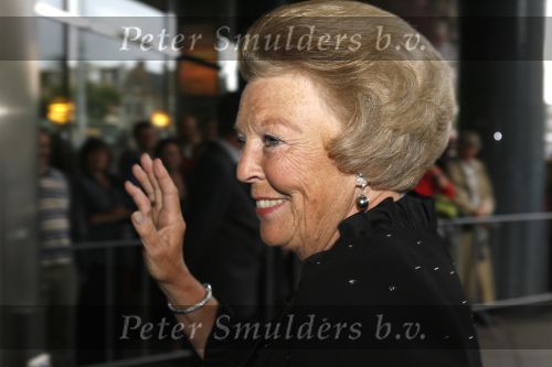 Amsterdam 20 augustus 2006
Koningin Beatrix bij een voorstelling van de European Union youth orchestra in het concertgebouw.