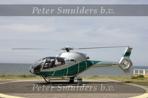 Noordwijk 20 juni 2006
Society lunch in huis ter duin.
Kristina Bozilovic in helicopter
Peter Smulders bv