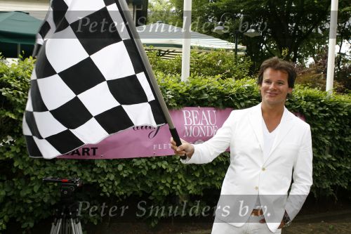 Wassenaar 19 juni 2006
Beau Monde rally met cabrio\'s
Leco v Zadelhoff
Peter Smulders bv