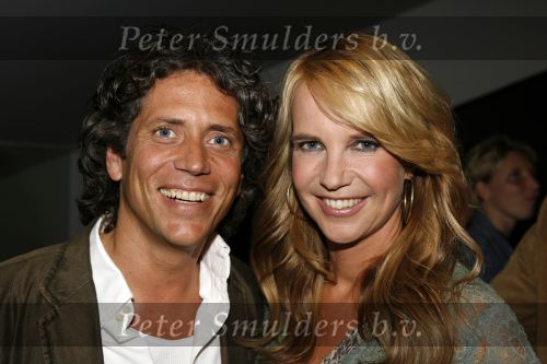 Amsterdam 19 mei 2006
Presentatie blad Gullit in vak zuid.
Linda de Mol met Sander Vahle
Peter Smulders bv