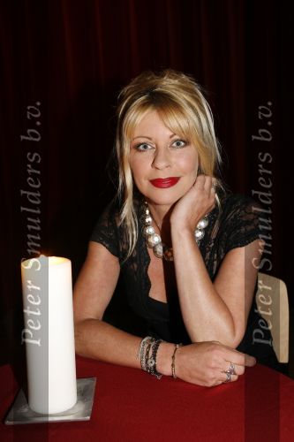 Amsterdam 31 mei 2006
Presentatie cd  box Ramses Shaffy in de rode hoed.
Manuela Kemp
Peter Smulders bv