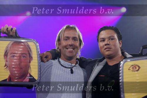 Aalsmeer 18 augustus 2006
Big Brother huis begint weer. alle bewoners vertrekken vanuit de studio naar het BB huis.
Presentatrice Bridget Maasland.
Peter Smulders bvAalsmeer 18 augustus 2006
Big Brother huis begint weer. alle bewoners vertrekken vanuit de Marcel (L) en etienne
Peter Smulders bv