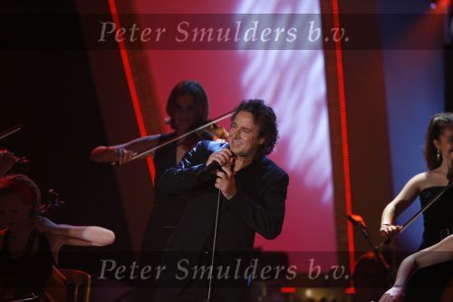 Hilversum 13 mei 2006
Finale dancing with the stars.
Julie Frey met danspartner op muziek van marco Borsato
Peter Smulders bv