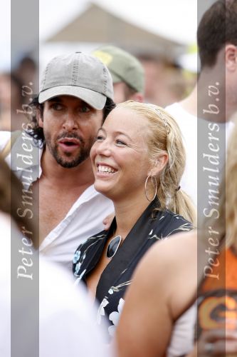 Bloemendaag 22 juli 2006
Optreden Hudson 5 met als zanger Chris Zegers bij Woodstock.
Margje Teeuwen. en Mari v d Ven