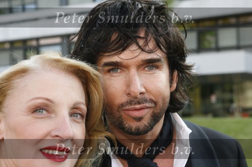 Hilversum 14 mei 2006
Coiffure awards in studio 21.
Mari v d Ven met een vriendin