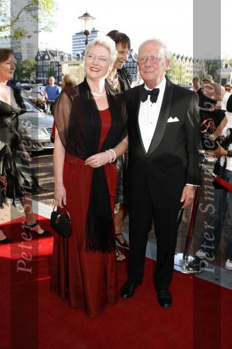 Amsterdam 15 juli 2006
Premiere Rembrandt in Carre.
Maria v d Hoeven met man