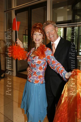 Amsterdam 14 juni 2006
Haringparty wegener en het Hilton.
Marijke Helwegen met man
Peter Smulders bv