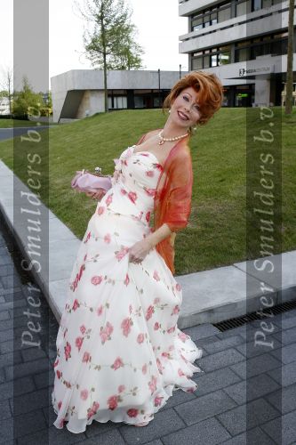 Hilversum 14 mei 2006
Coiffure awards in studio 21.
Marijke Helwegen met man
Peer Smulders bv