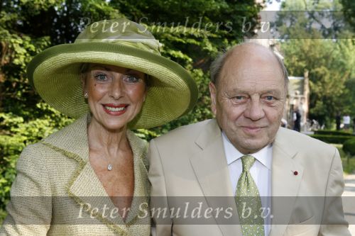 Breukelen 7 juni 2006
Haringparty neijenrode.
Marion lambriks met man
Peter Smulders bv