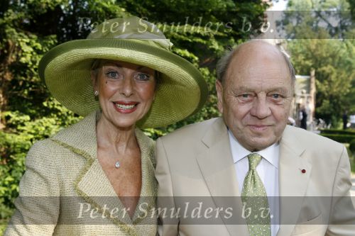 Breukelen 7 juni 2006
Haringparty neijenrode.
Marion lambriks met man
Peter Smulders bv