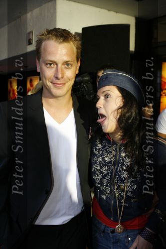 Amsterdam 20 augustus 2006
Premiere Step Up in pathe City in Amsterdam.
Marly v d Velde  steekt tong uit en Mark v Eeuwen