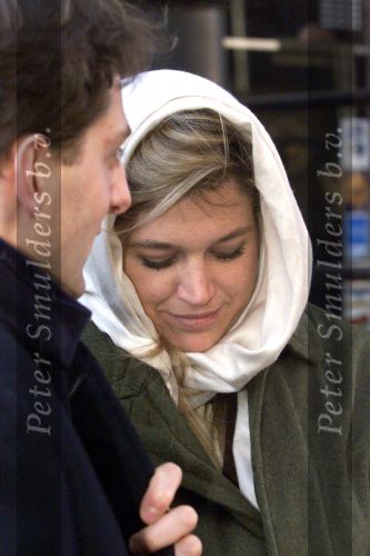 New York, 22 januari 2000
Prins willem Alexander samen met Maxima na afloop van een diner samen met een beveiligingsbeambte
Rest. CIPRIANI Downtown