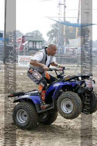 Lichtenvoorde 23 juli 2006
De zwarte cross met diverse BN ers.
Mental Theo Nabuurs