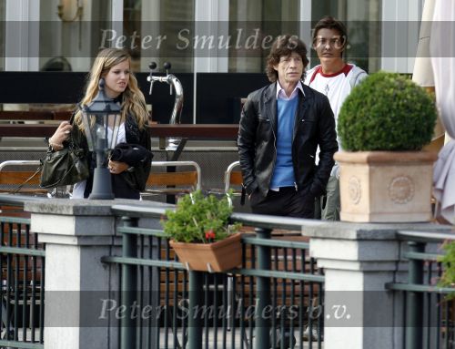 Amsterdam 1 augustus 2006
Mick Jagger gaat varen met zijn kinderen en vrienden .