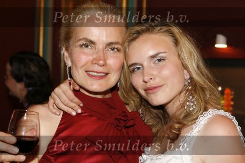 Amsterdam 15 juli 2006
Premiere Rembrandt in Carre.
Monica Strotmann met dochter