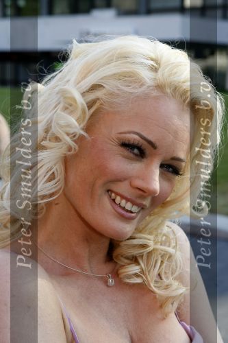 Hilversum 14 mei 2006
Coiffure awards in studio 21.
Monique Sluyter
Peer Smulders bv