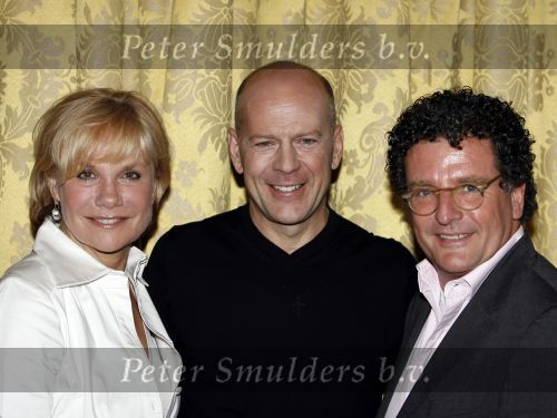 Amsterdam 26 juni 2006
Persconferentie over the edge in het Amstel hotel
Bruce Willis  en Monique v d Ven en Edwin de Vries
Peter Smulders bv