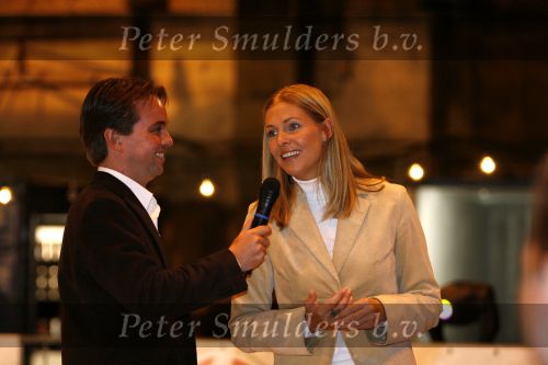 Utrecht 14 augustus 2006
Perspresentatie skating with the stars van sbs6.
nance Coolen met de stem van SBS