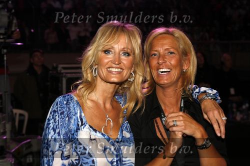 Amsterdam 27 mei 2006
Toppers in concert in de arena.
natasja Froger met een vriendin