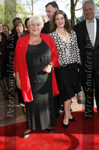 Amsterdam 15 juli 2006
Premiere Rembrandt in Carre.
Nelly frijda met dochter