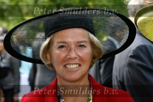 Breukelen 7 juni 2006
Haringparty neijenrode.
Nina Brink met hoed
Peter Smulders bv