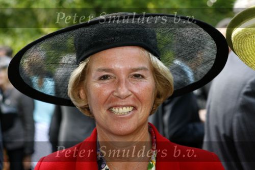 Breukelen 7 juni 2006
Haringparty neijenrode.
Nina Brink met hoed
Peter Smulders bv