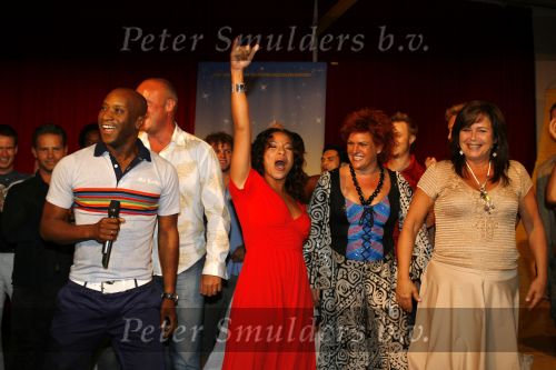 Amsterdam 19 juli 2006
Perspresentatie the Wiz in focus studios.
   Jeroen Phaff Jerrel Houtsnee   Nurlaila   en Mathilde Santing