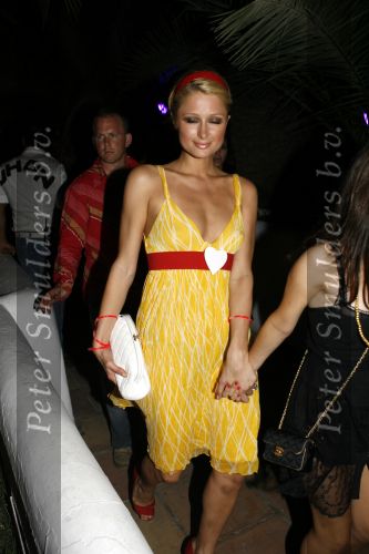 Ibiza 27 juli 2006
Paris Hilton op stap bij club Pasha op Ibiza.