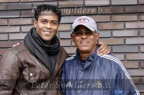 Amsterdam 2 juni 2006
Justin Kluivert op training bij de ajax jeugd. Justin is gescout door AJAX. Papa Patrick en moeder Angela waren natuurlijk bij de eerste training.  Patrick met vader
Peter Smulders bv