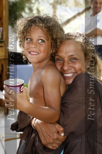 Ibiza 27 juli 2006
Patty Brard  en Justin Kluivert  op Ibiza.