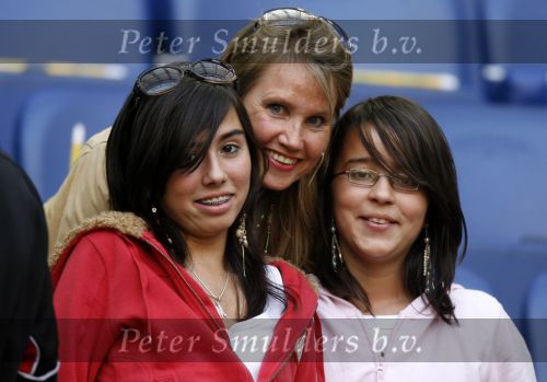 Amsterdam 13 augustus 2006
Ajax-PSV 3-1 om de johan Cruijff schaal in de arena.
Pedro Salazar zijn vriendin en dochters
Peter Smulders bv
