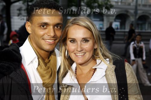 Amsterdam 20 augustus 2006
Premiere Step Up in pathe City in Amsterdam.
Peggy Vrijens met haar vriend Hamid.