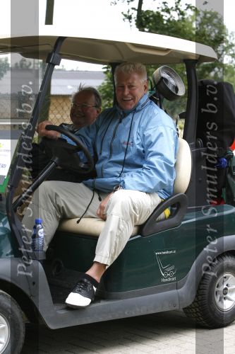 Naarderbos 1 juni 2006
Golfdag tbv de Richard Krajicek foundation.
Piet Schrijvers in golfkarretje
Peter Smulders bv