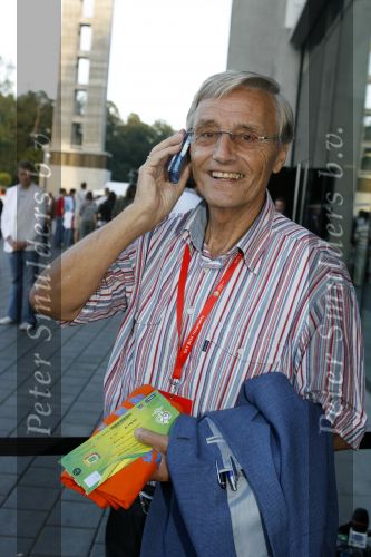Frankfurt 21 juni 2006
Nederland Argentinie tijdens de WK in duitsland.
Piet de Visser met gsm