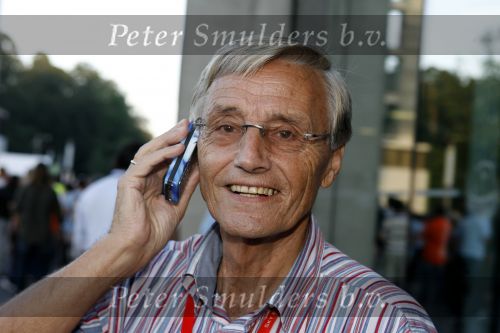 Frankfurt 21 juni 2006
Nederland Argentinie tijdens de WK in duitsland.
Piet de Visser met gsm
