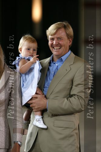 Apeldoorn 18 augustus 2006
Fotosessie Koningin Beatrix met Maxima Prins Willem Alexandert 
Alexia