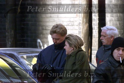 New York, 22 januari 2000
Prins willem Alexander samen met Maxima na afloop van een diner samen met een beveiligingsbeambte