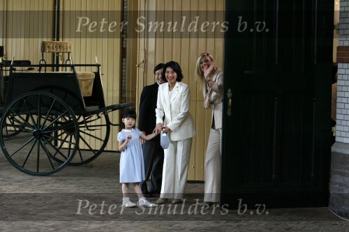 Apeldoorn 18 augustus 2006
Fotosessie Koningin Beatrix Prins Willem Alexander Maxima Amalia Alexia en hunne keizerlijke hoogheden Prins Naruhito prinses Masako en Prinses Aiko van japan op paleis het Loo