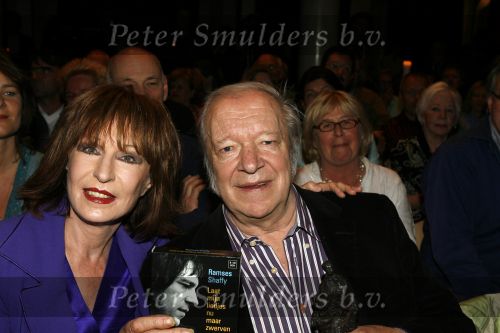 Amsterdam 31 mei 2006
Presentatie cd  box Ramses Shaffy in de rode hoed.
  Ramses en Liesbeth List
Peter Smulders bv