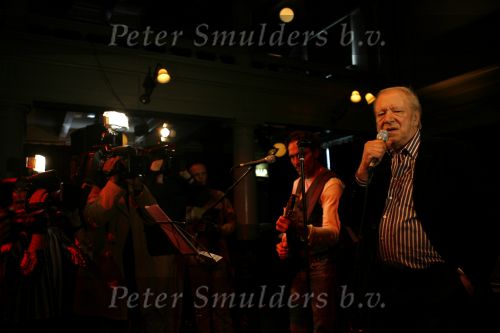 Amsterdam 31 mei 2006
Presentatie cd  box Ramses Shaffy in de rode hoed.
  Ramses
Peter Smulders bv
