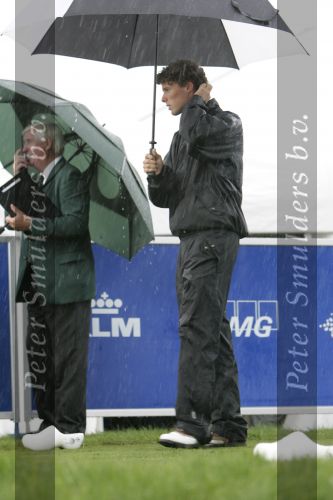 Zandvoort, 10 Augustus 2006
Dutch KLM Open Golf 2006
Voor de eerste maal tussen de professionals, amateur NK Matchplay 2006, Reinier Saxton op de eerste tee met een geweldige stortbui