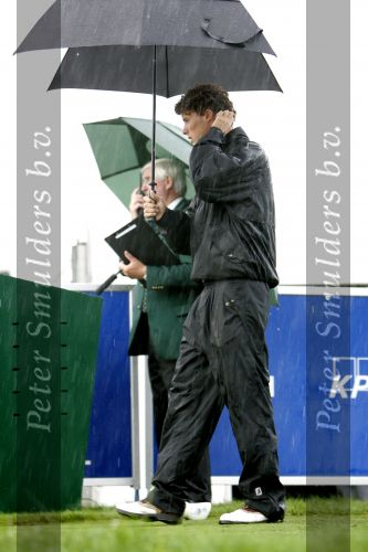 Zandvoort, 10 Augustus 2006
Dutch KLM Open Golf 2006
Voor de eerste maal tussen de professionals, amateur NK Matchplay 2006, Reinier Saxton op de eerste tee met een geweldige stortbui