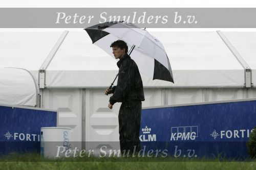 Zandvoort, 10 Augustus 2006
Dutch KLM Open Golf 2006
Voor de eerste maal tussen de professionals, amateur NK Matchplay 2006, Reinier Saxton op de eerste tee met een geweldige stortbui
