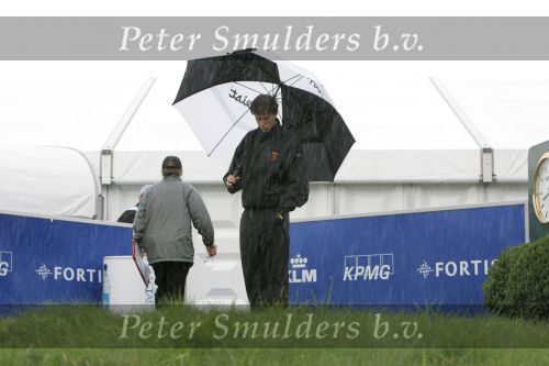 Zandvoort, 10 Augustus 2006
Dutch KLM Open Golf 2006
Voor de eerste maal tussen de professionals, amateur NK Matchplay 2006, Reinier Saxton op de eerste tee met een geweldige stortbui
