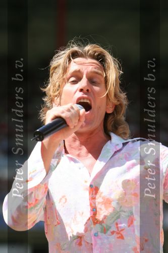 Eindhoven, 31 Juli 2006
Jaarlijkse Open Dag bij PSV met 27.000 toeschouwers
Volkszanger van het Nederlandse lied, Rene Schuurmans
