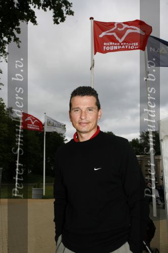 Naarderbos 1 juni 2006
Golfdag tbv de Richard Krajicek foundation.
Richard Krajicek  
Peter Smulders bv